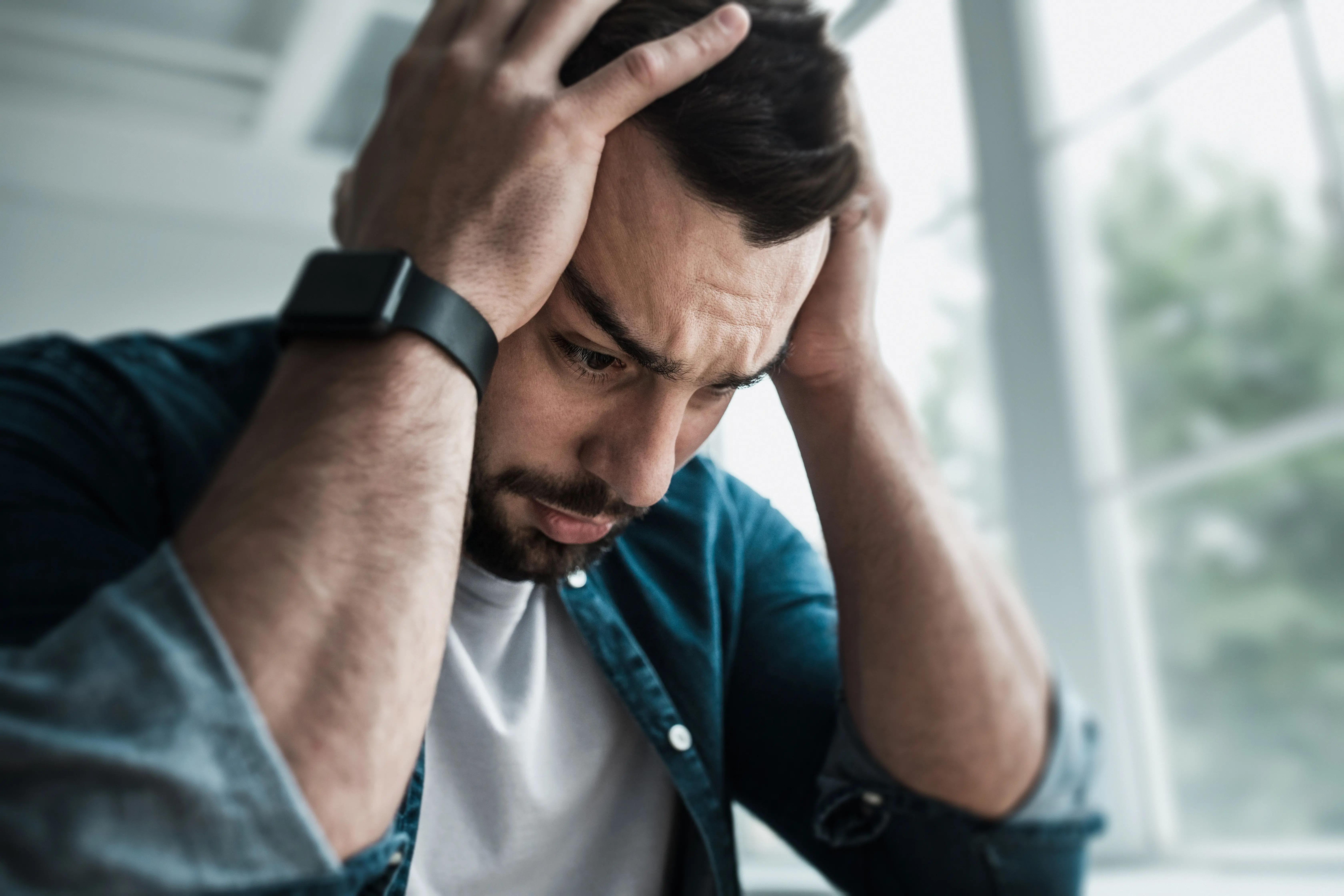 Understanding Agoraphobia Symptoms, Causes, and Treatment